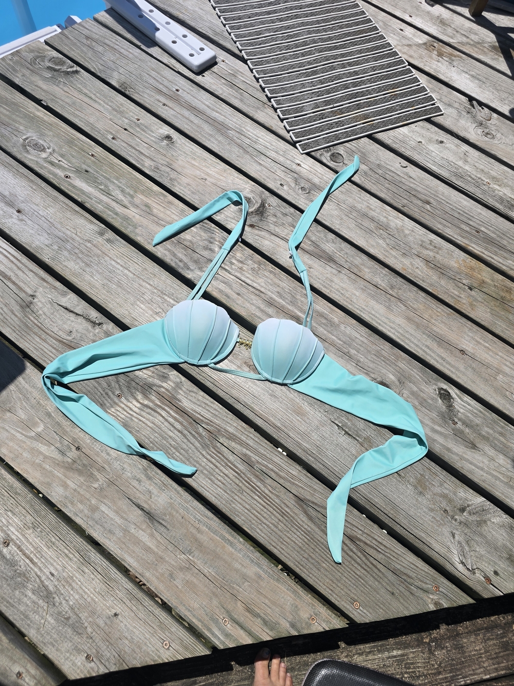 Women’s Shell-Style Bandeau Bikini Top in Sea Green